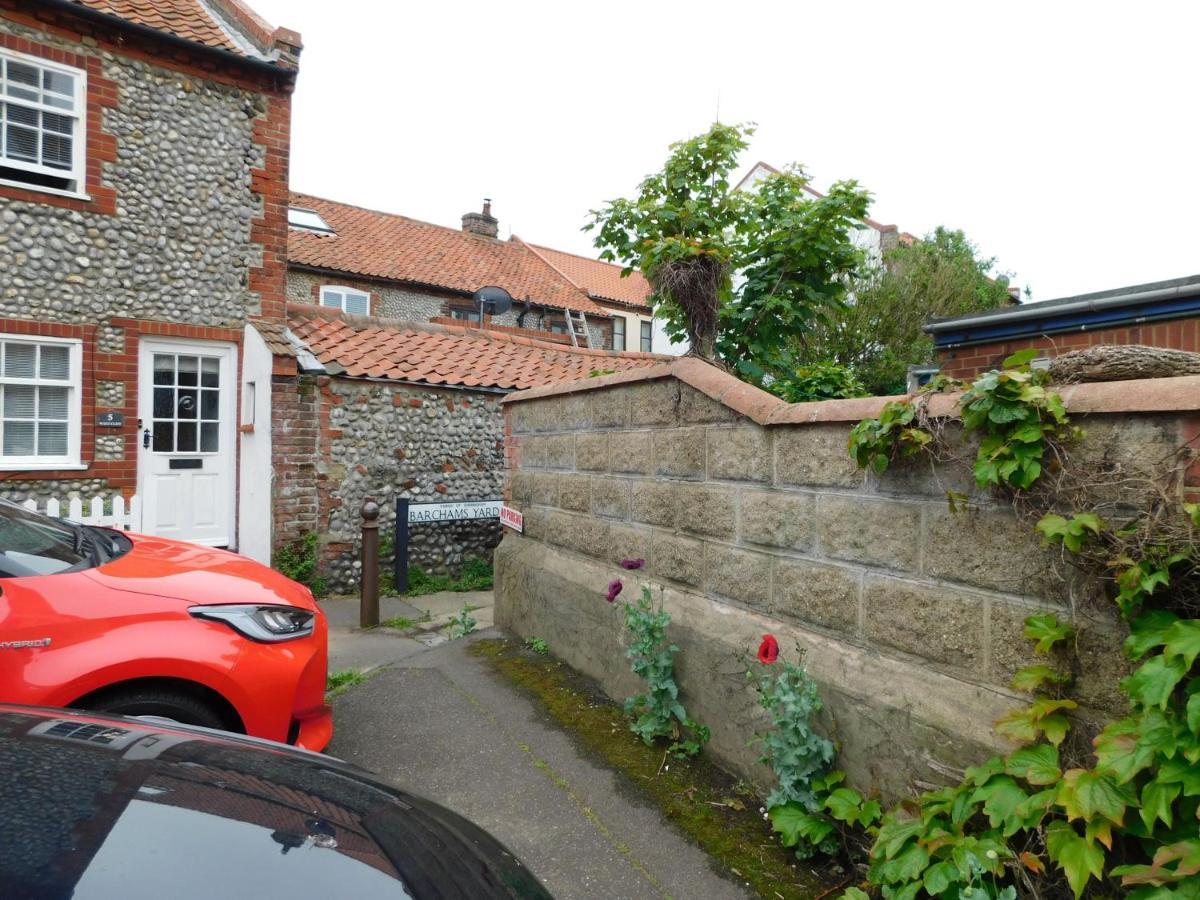 Salty Towers Vila Sheringham Exterior foto